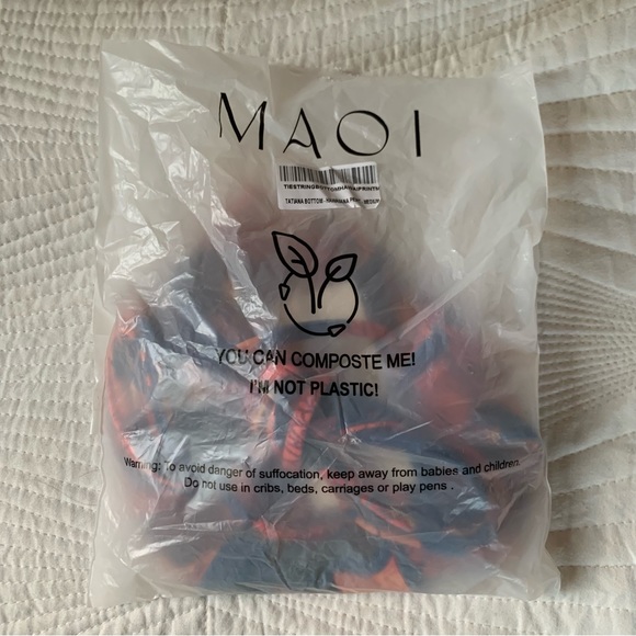 MAOI SWIM Tatiana Bottom in Hawaiiana Print Size Medium - Picture 6 of 7